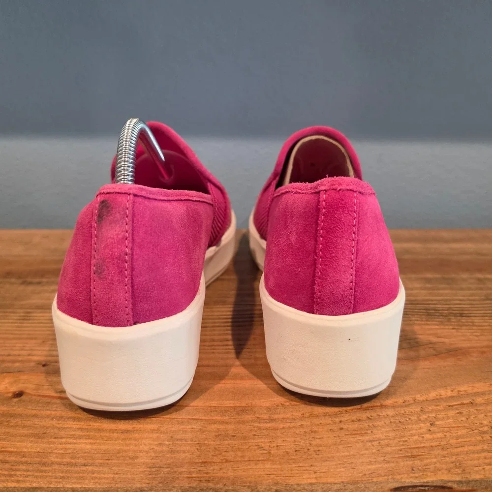 Clarks Womens Layton Petal Slip On Sneaker Fuchsia Multi Stripe Suede 9.5 Wide - Picture 4 of 12